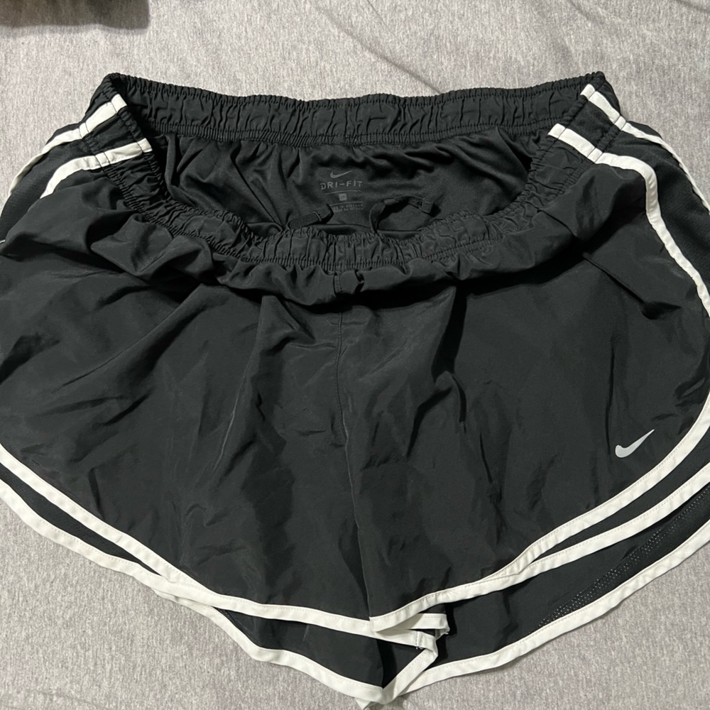 nIke athletic shorts